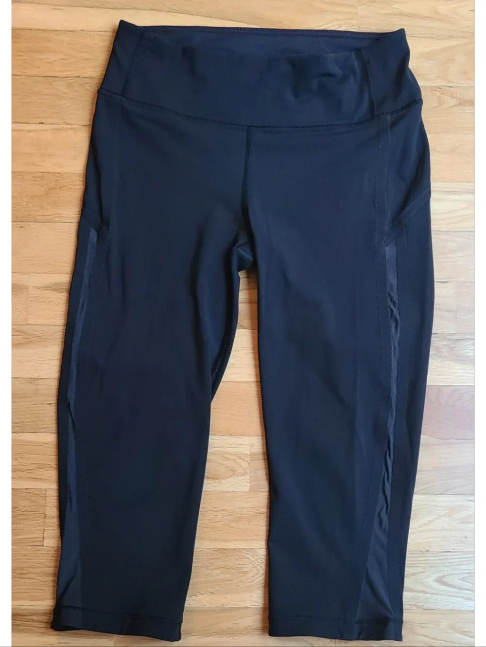 lululemon Smooth Stride Crop Black High Rise Running Leggings Luxtreme Size 6